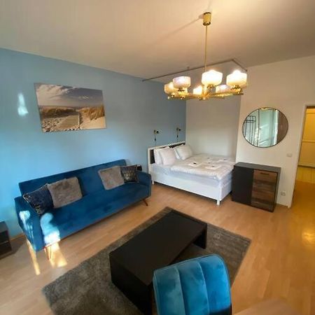 Apartment With Balcony Берлин Экстерьер фото