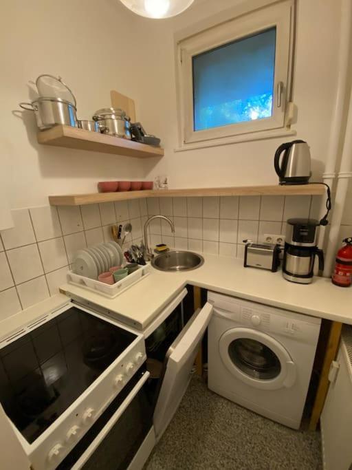 Apartment With Balcony Берлин Экстерьер фото